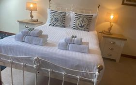 The Cornishman Inn  2*